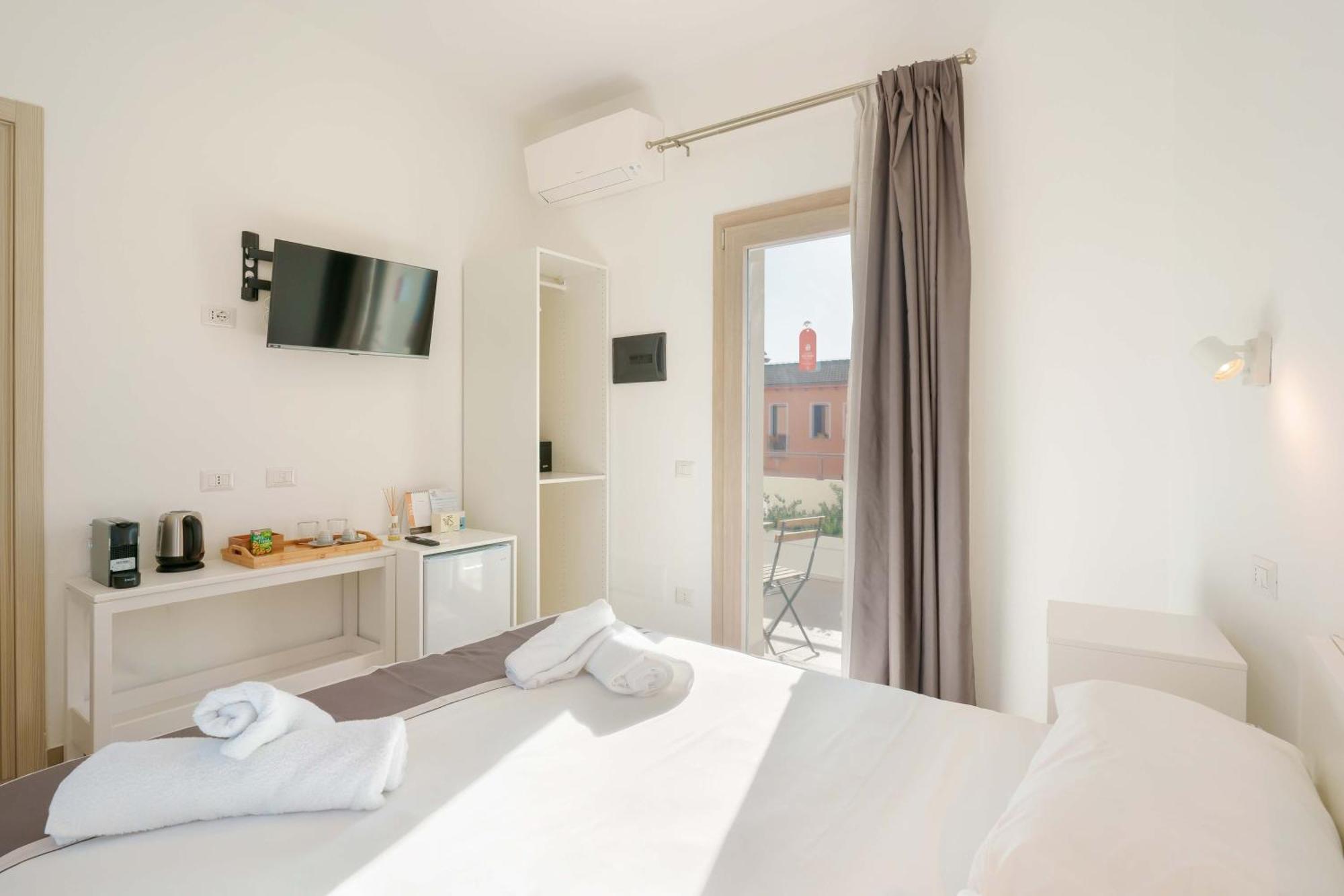 Guest House Deidda - Ts Rooms B&B San Sperate Ngoại thất bức ảnh