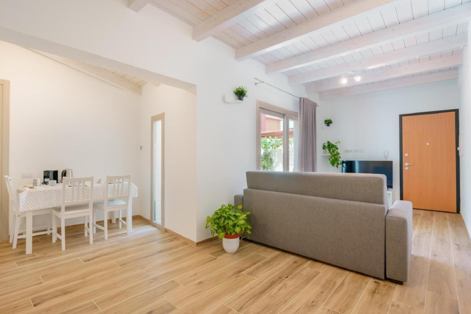 Guest House Deidda - Ts Rooms B&B San Sperate Ngoại thất bức ảnh